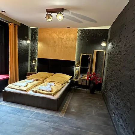 Darkhouse Versace Karmin Łódź Eksteriør bilde